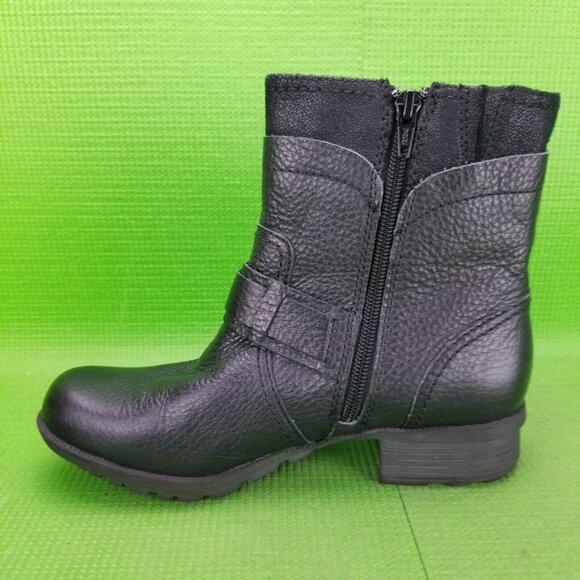 ✅Clarks Riddle Avant Women's Pebbled Black Leather Side Zip Ankle Boots Size 6M - Picture 11 of 11